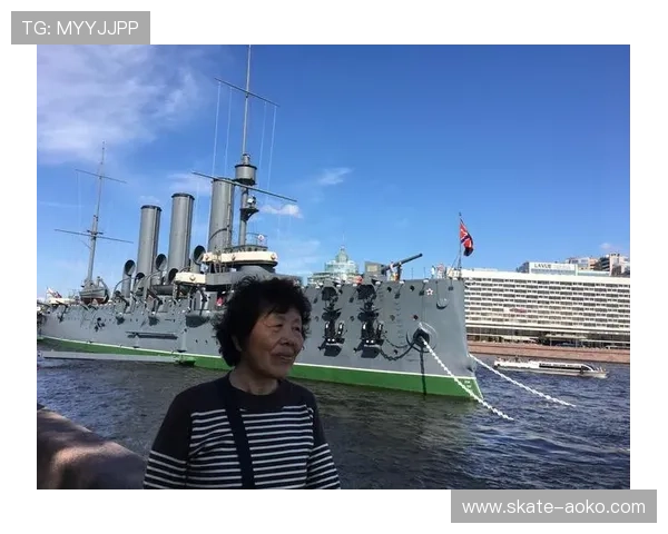 从绿茵传奇到永恒记忆古典足球球星的辉煌与时代风采 从绿茵传奇到永恒记忆古典足球球星的辉煌与时代风采
